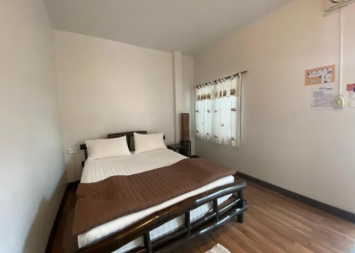 Lamphuhouse Hotel 3*