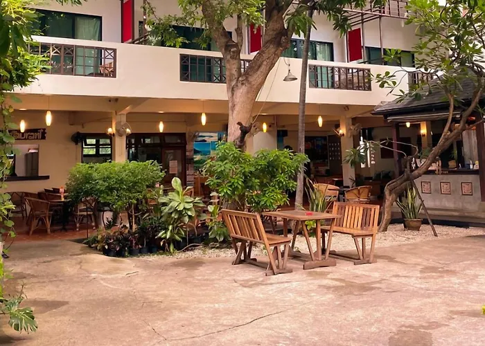 Lamphuhouse Hotel