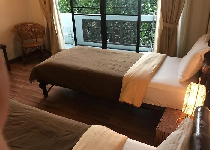 Lamphuhouse Hotel